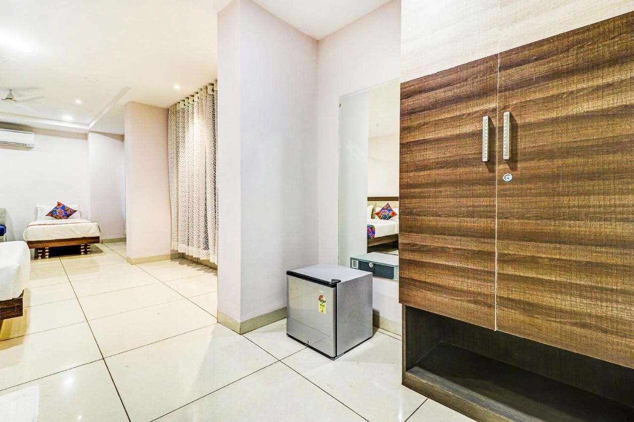 Fabhotel Pishori Inn Индор Екстериор снимка