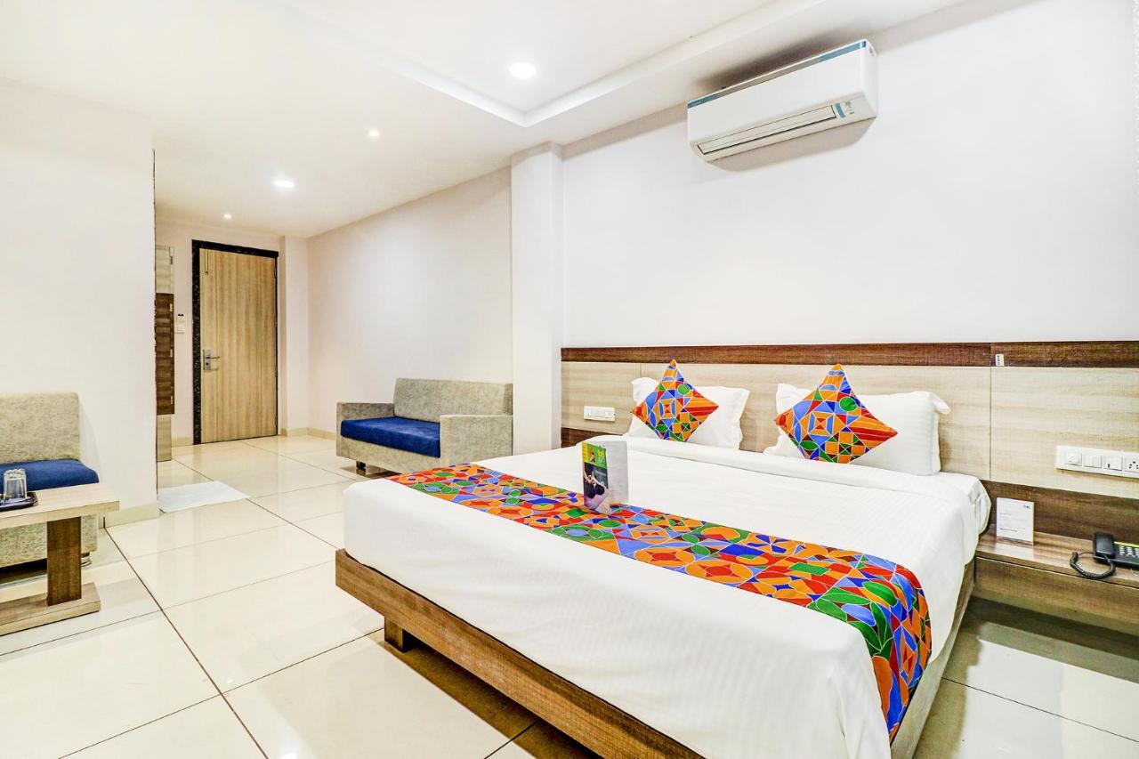 Fabhotel Pishori Inn Индор Екстериор снимка