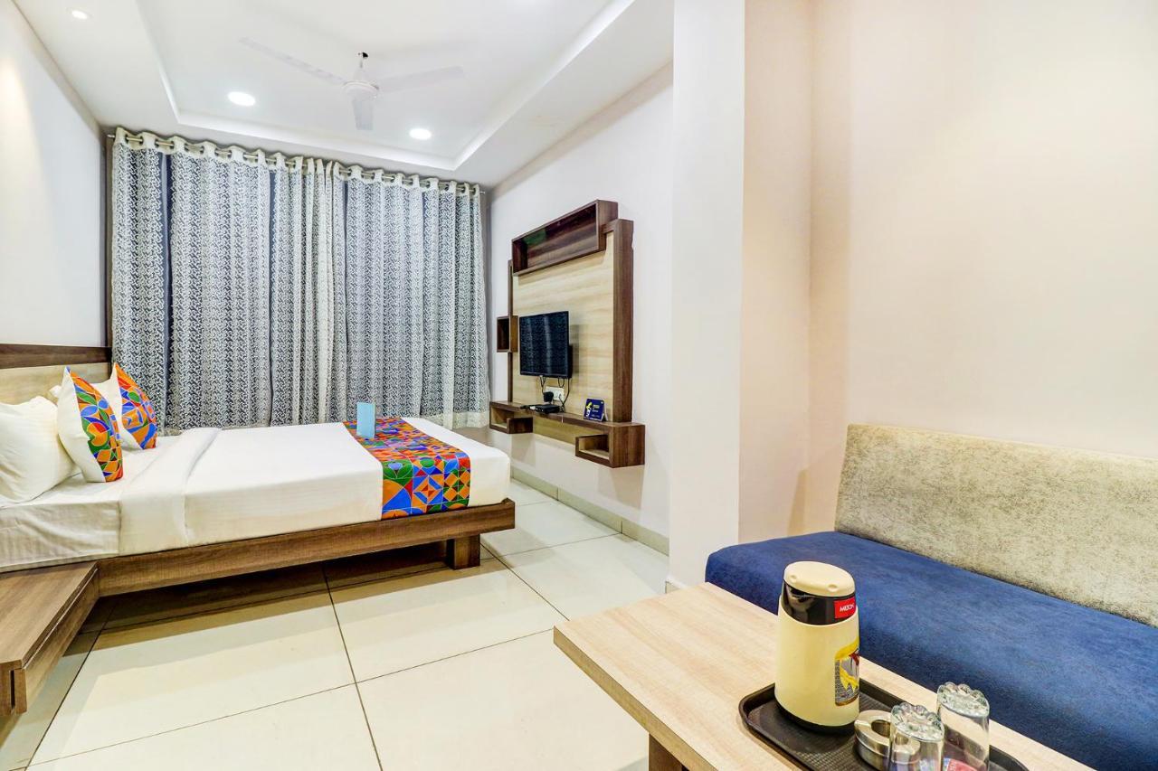 Fabhotel Pishori Inn Индор Екстериор снимка